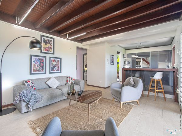 Martinique Home 980540