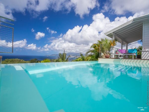 Martinique Home 980541