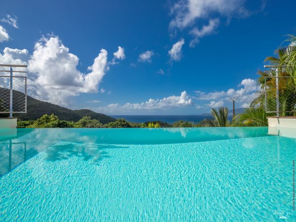 Martinique Home 980541