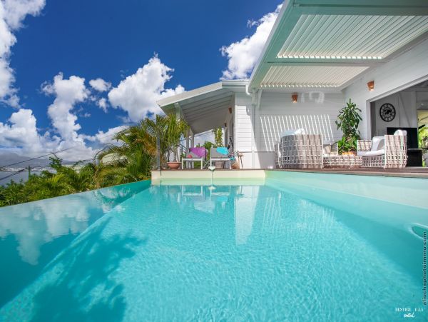Martinique Home 980541