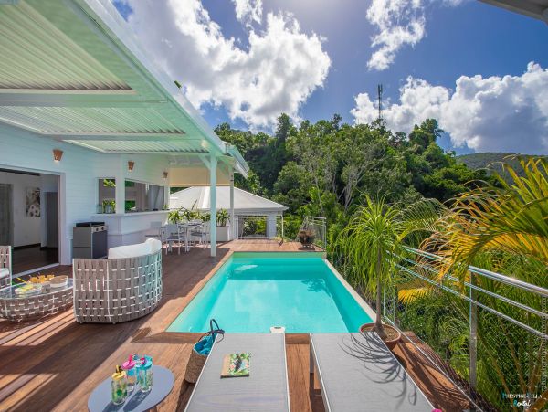 Martinique Home 980541