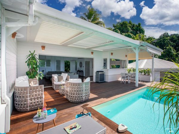 Martinique Home 980541