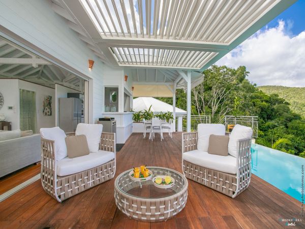Martinique Home 980541