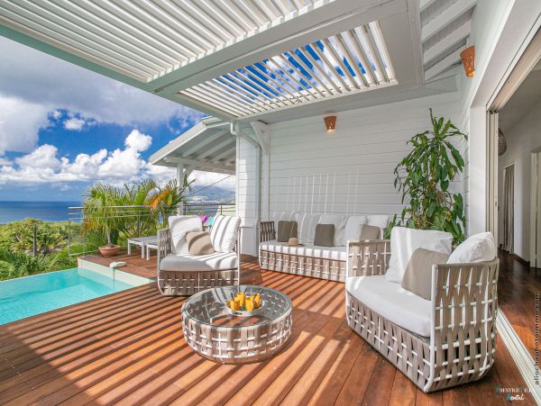 Martinique Home 980541