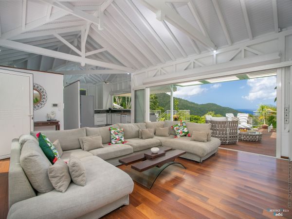 Martinique Home 980541