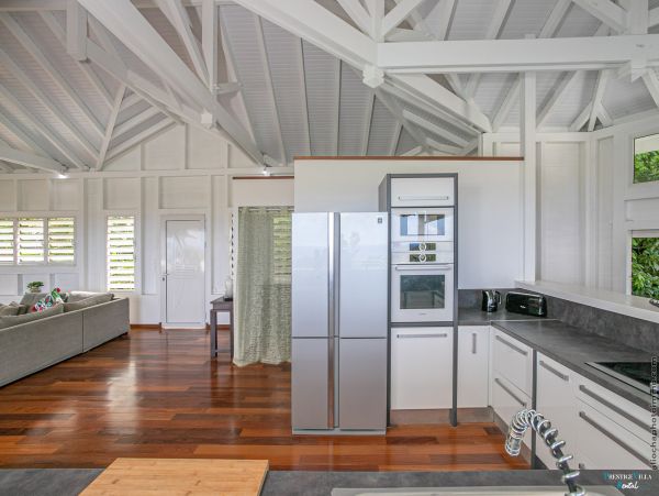 Martinique Home 980541