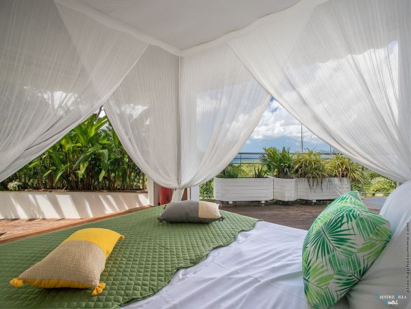 Martinique Home 980541