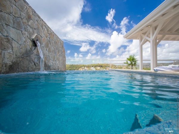 Martinique Home 980542