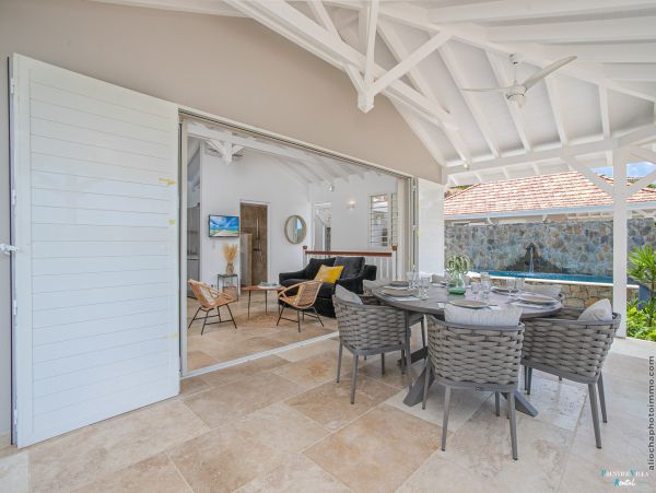 Martinique Home 980542