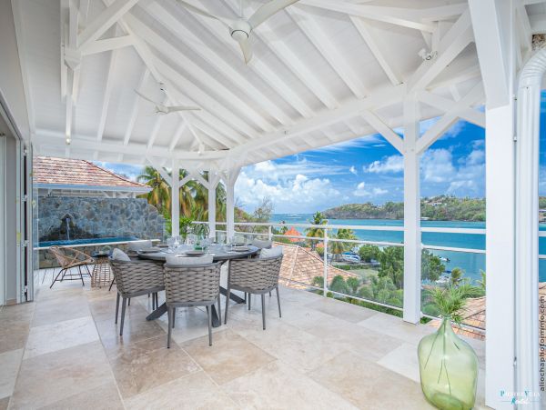 Martinique Home 980542