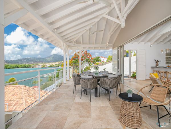 Martinique Home 980542