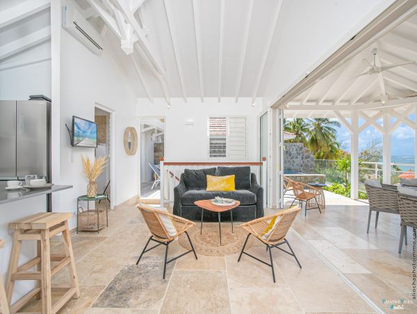 Martinique Home 980542