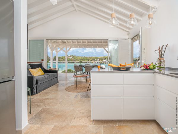 Martinique Home 980542