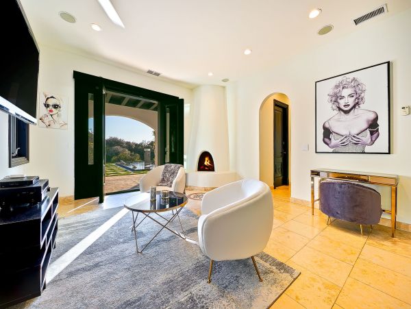 Malibu 6 Bedroom Luxury Pool Home & Beautiful Mountain View