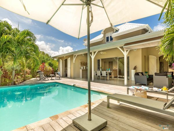Martinique Home 980546
