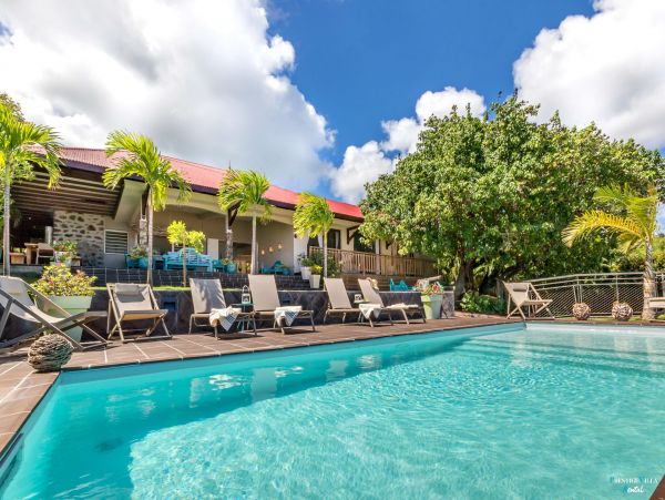 Martinique Home 980547