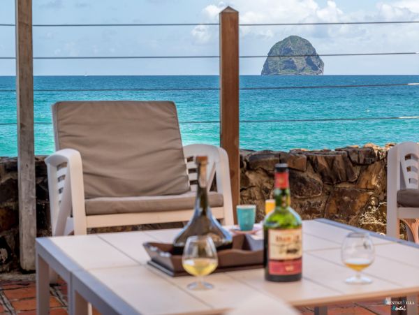 Martinique Home 980547