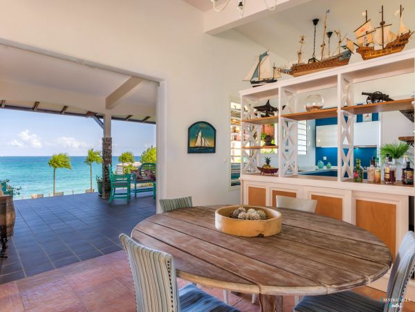 Martinique Home 980547