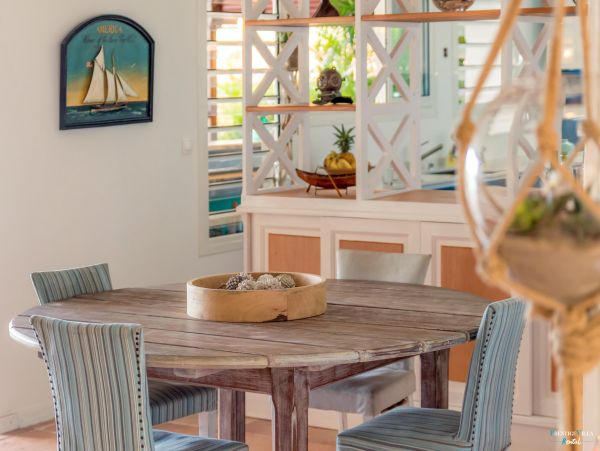 Martinique Home 980547