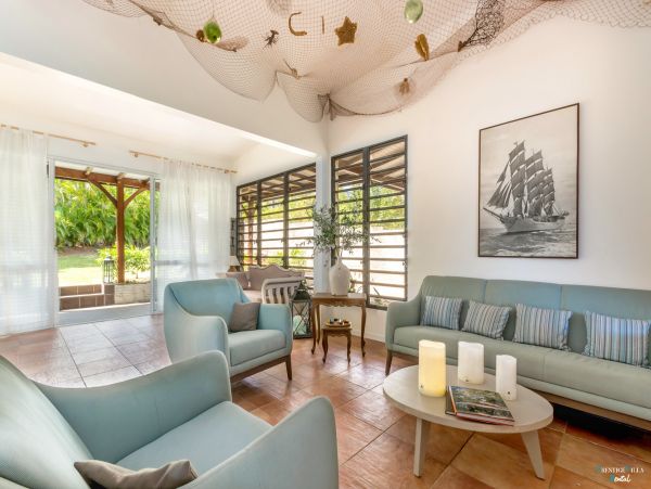 Martinique Home 980547