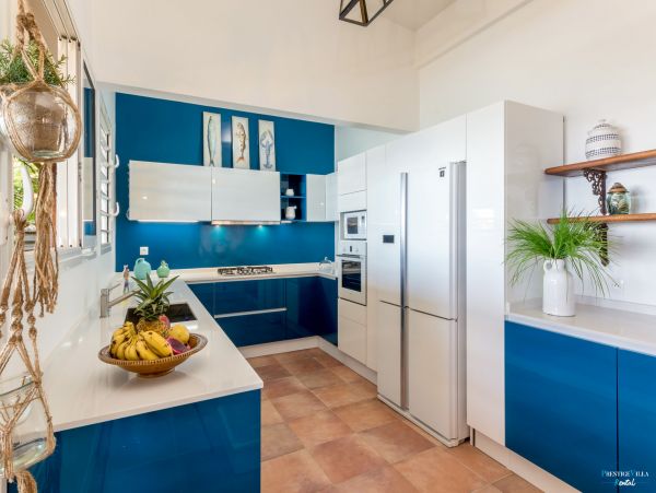Martinique Home 980547
