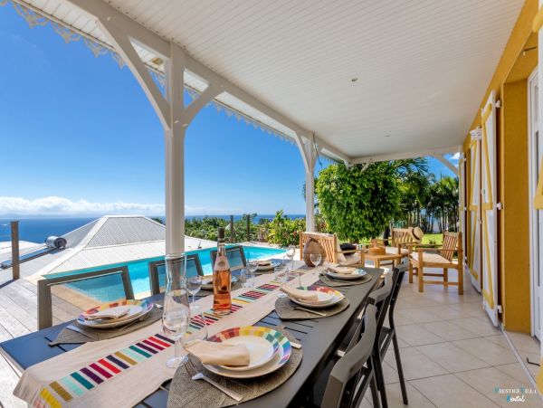 Martinique Home 980549