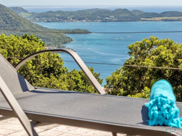 Martinique Home 980549