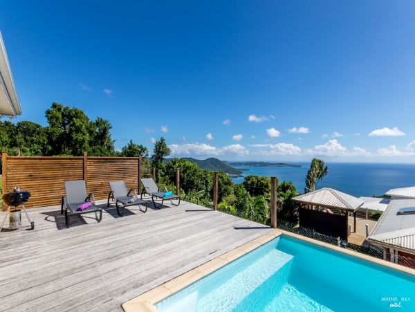 Martinique Home 980549