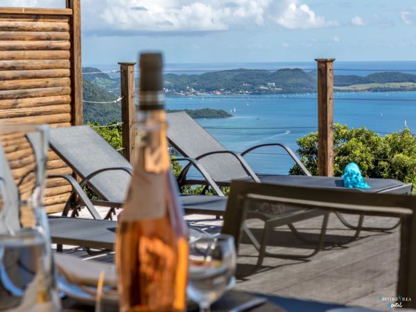 Martinique Home 980549