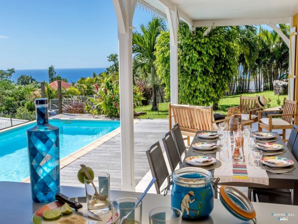 Martinique Home 980549