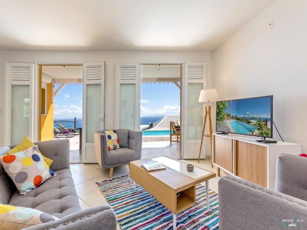 Martinique Home 980549
