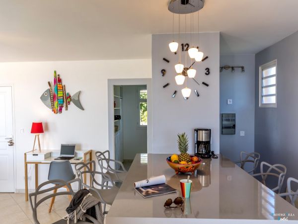 Martinique Home 980549