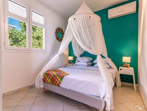 Martinique Home 980549