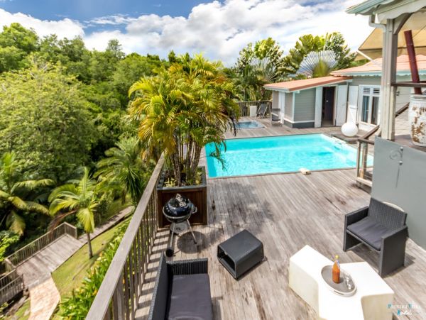 Martinique Home 980551
