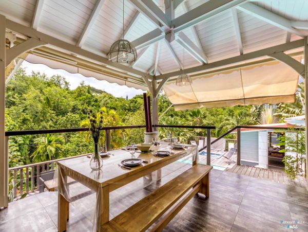 Martinique Home 980551