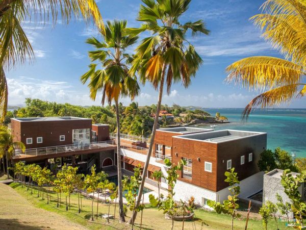 Martinique Home 980552