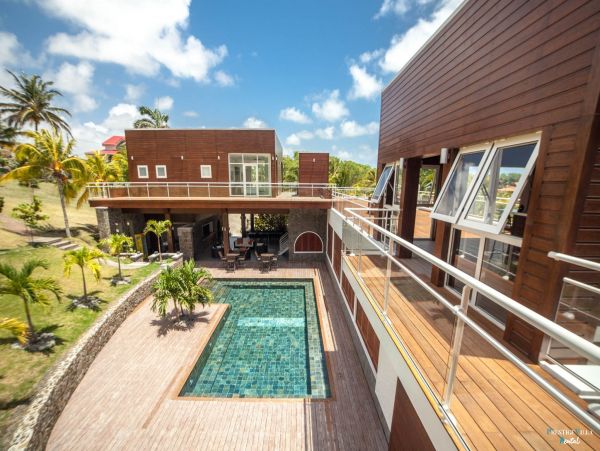 Martinique Home 980552