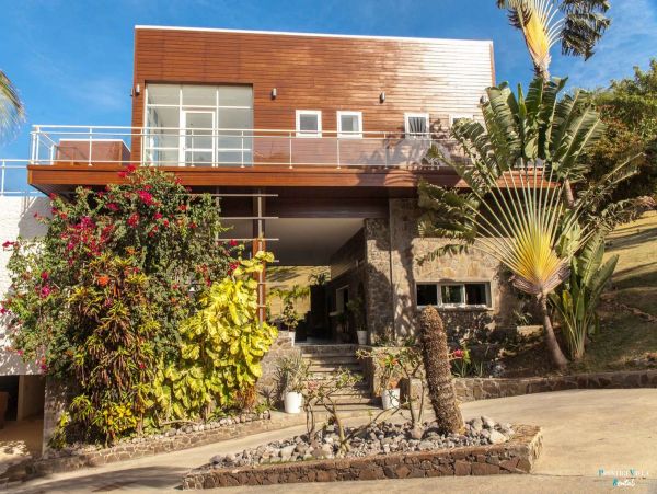 Martinique Home 980552