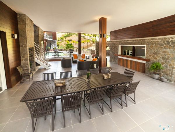 Martinique Home 980552