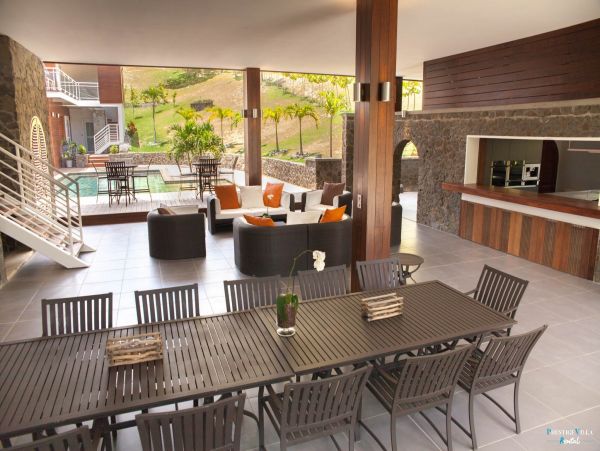 Martinique Home 980552