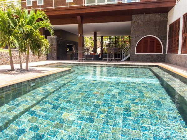 Martinique Home 980552