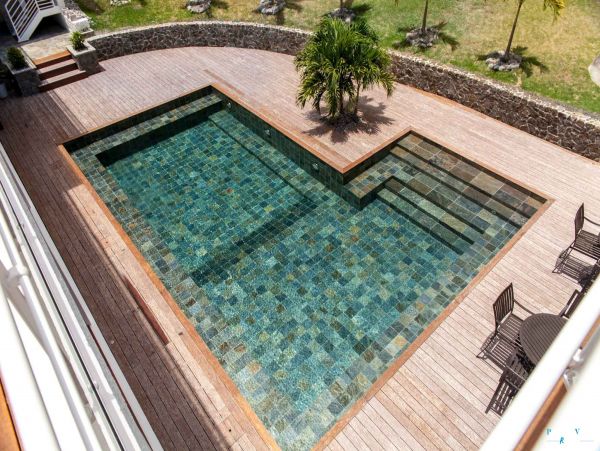 Martinique Home 980552
