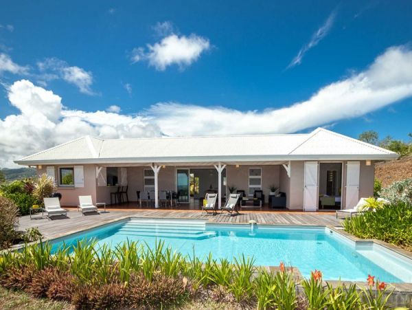 Beautiful Vacation Villa with Extraordinary Sea Views