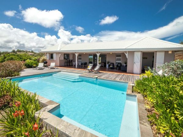 Beautiful Vacation Villa with Extraordinary Sea Views