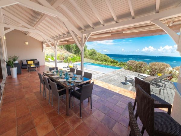 Beautiful Vacation Villa with Extraordinary Sea Views