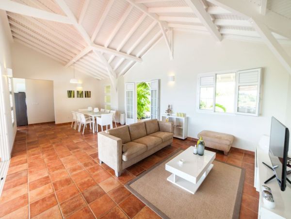 Beautiful Vacation Villa with Extraordinary Sea Views