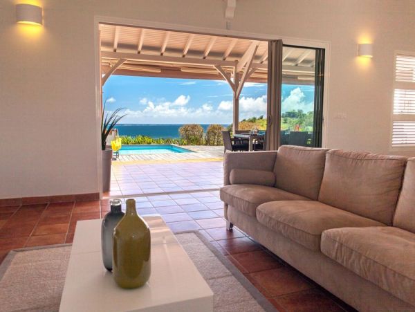 Beautiful Vacation Villa with Extraordinary Sea Views