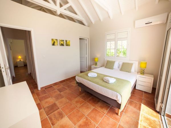 Beautiful Vacation Villa with Extraordinary Sea Views
