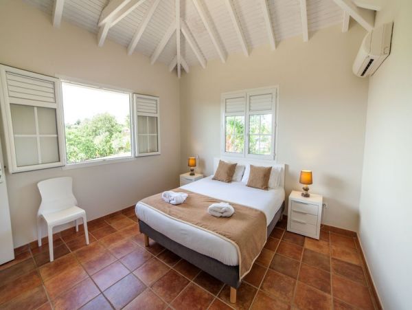 Beautiful Vacation Villa with Extraordinary Sea Views