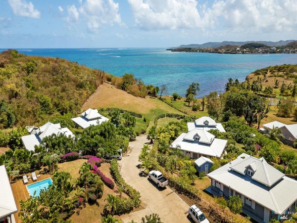 Martinique Home 980554